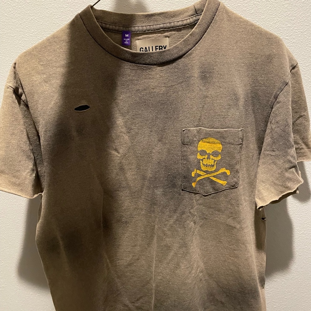 Gallery Dept. distressed Crewneck tshirt